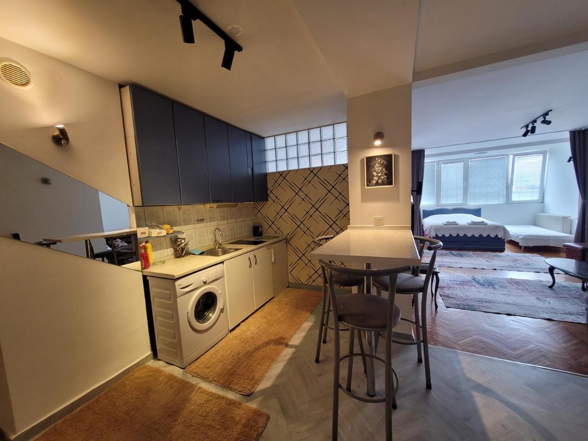 Appartment In Exellent Location Skopje Eksteriør billede
